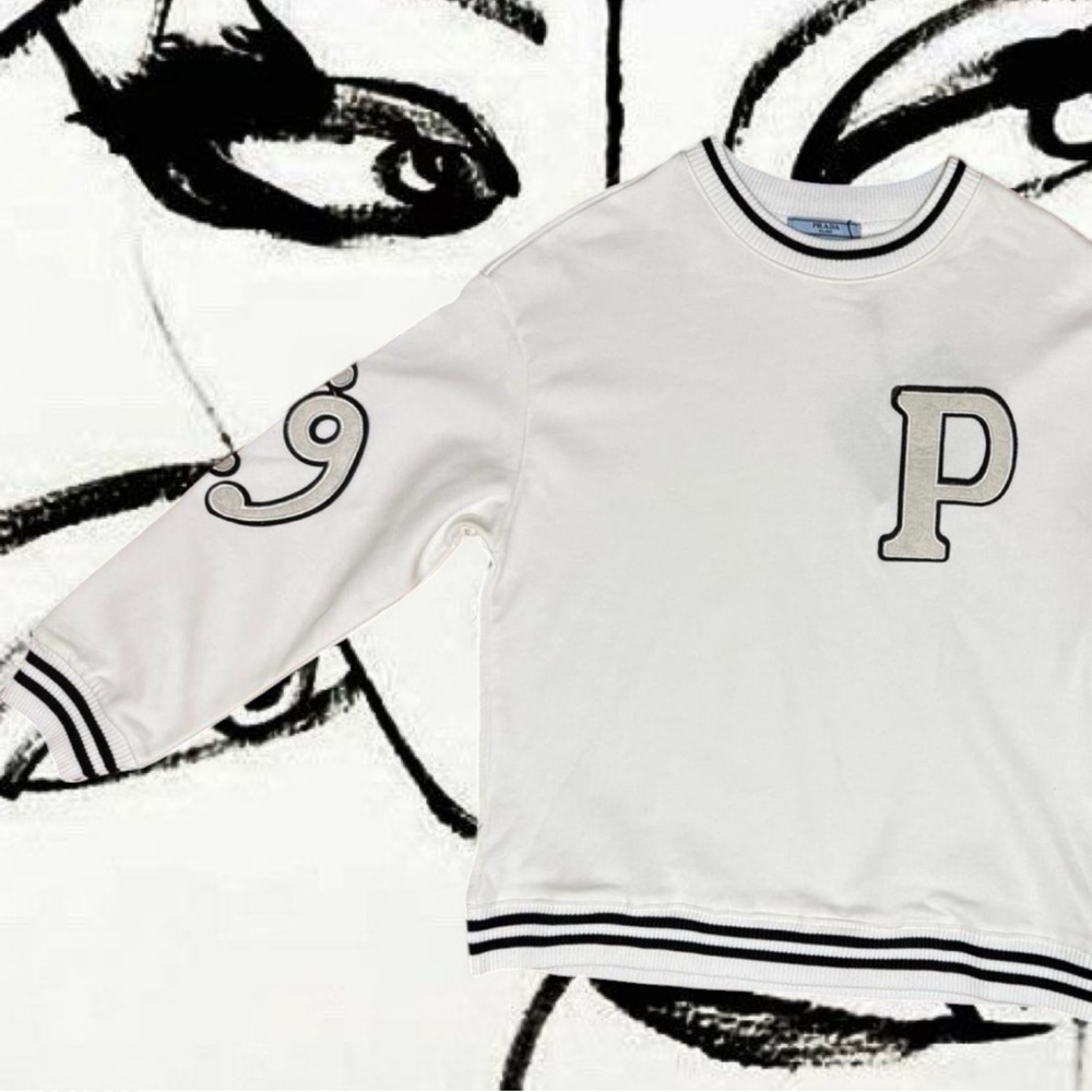 P VARSITY SWEATSHIRT